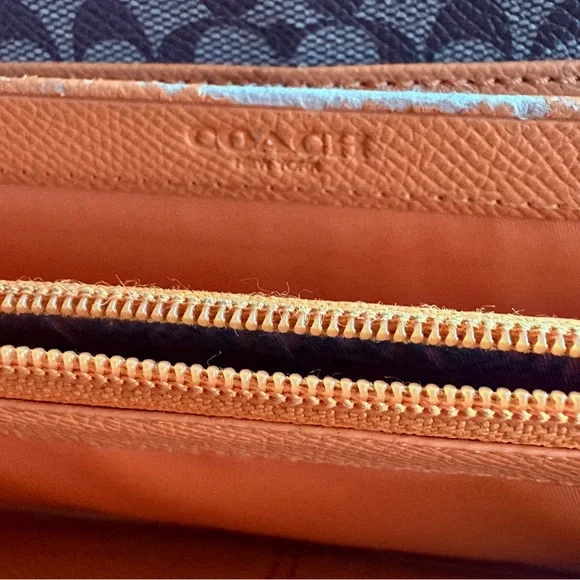 Coach Zip Wallet - Picture 10 of 11
